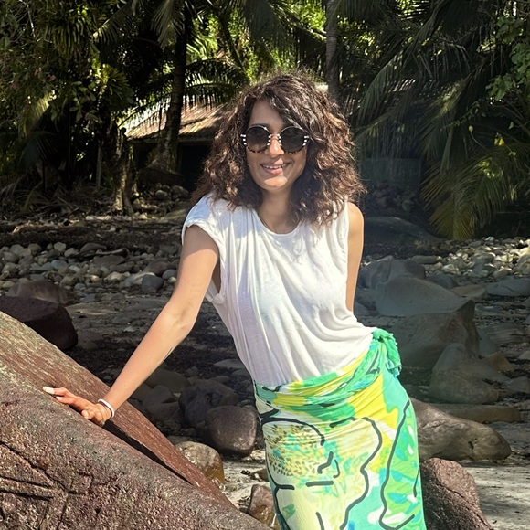 Meet your Posher, Ila - Picture 1 of 2